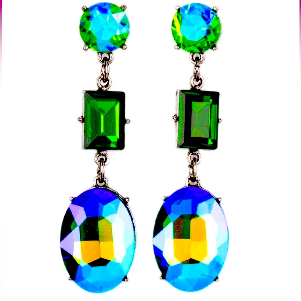 🟢💎🟢 “EXTRA ENVIOUS” GREEN POST EARRINGS ~ PAPARAZZI❗️STUNNING❗️🟢💎🟢 - Picture 2 of 4